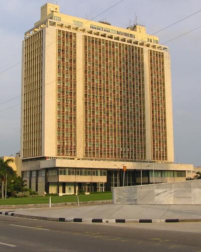 Sede del Ministerio de las Fuerzas Armadas Revolucionarias de Cuba, La Habana. Foto tomada de Internet