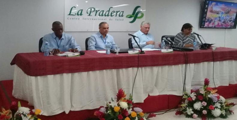 De izquierda a derecha, Roberto León, Osvaldo Vento, Miguel Díaz-Canel y Olga Lidia Tapia. Fotos: @PresidenciaCuba