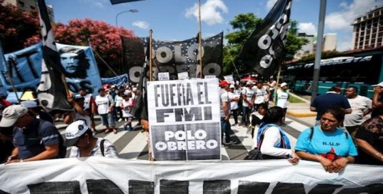 Protest against the International Monetary Fund, Buenos Aires.  February 12.  (Photo: EFE)