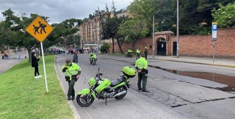 Protests and blockades on 7th Avenue. Usaquen, Bogota, Colombia.  (Photo: @D_C_Bogota)