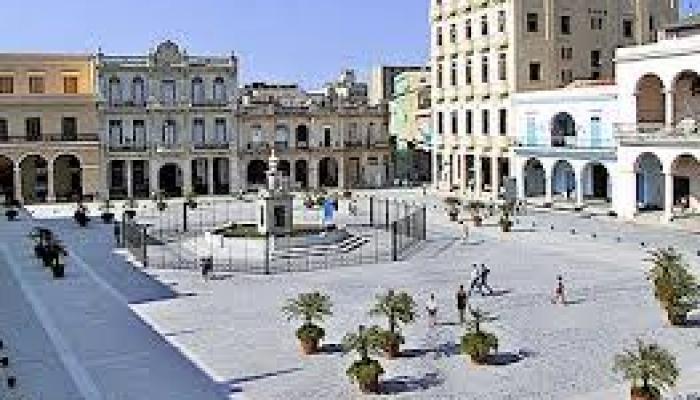 La Plaza Vieja, uno de los sitios más acogedores del Centro Histórico de La Habana. Foto: Archivo