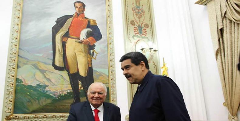Enrique Iglesiaj kaj Nicolás Maduro