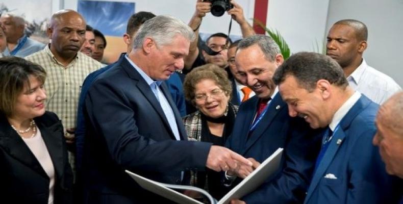 Cuba’s President Miguel Diaz-Canel (L) and Algeria’s Minister of Culture Azzedine Mihoubi (R) at Book Fair in Havana.   Photo: EFE