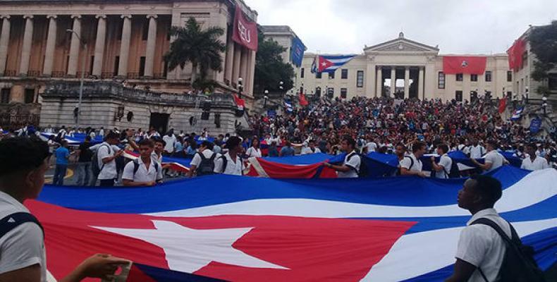 Cubans march in honor of medical students killed on November 27, 1871 -- 147 years ago.  Photo: Cuba Debate 