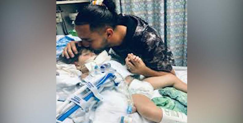 Yemeni mother allowed to enter U.S. to see dying son.  Photo: AFP