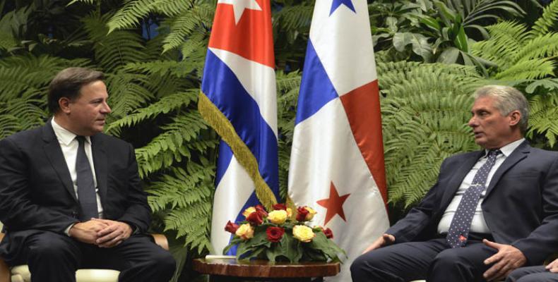 El presidente de Cuba, Miguel Díaz-Canel, recibió este lunes en La Habana a su homólogo panameño, Juan Carlos Varela RodríguezFotos:Joaquín Hernández Mena.ACN.
