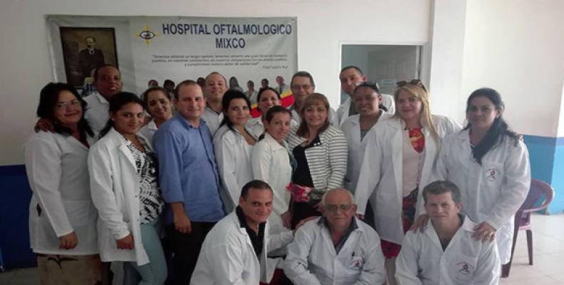 Susely Morfa junto a la Brigada Médica en Guatemala.(Foto: Comunicación UJC)