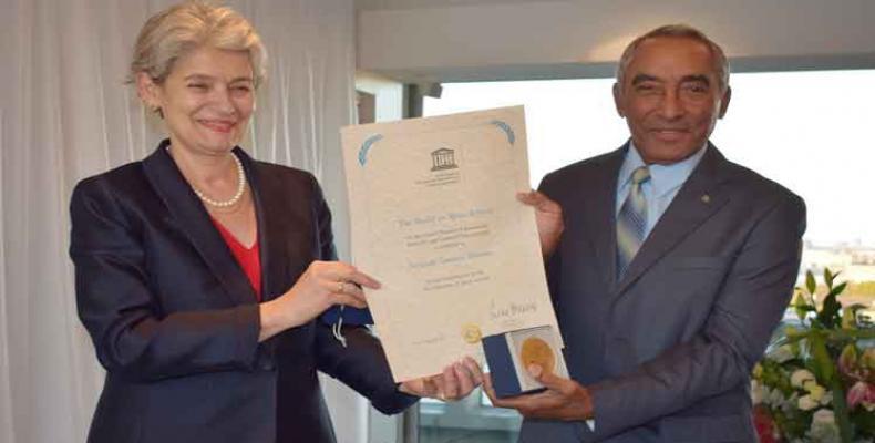 Iirina Bokova y Arnaldo Tamayo en París. Foto: PL