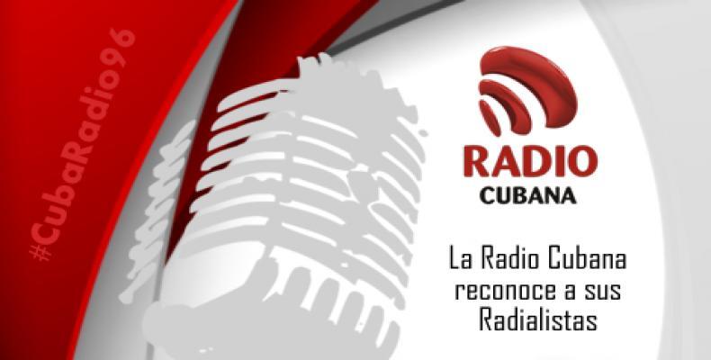 Confieren Premio Nacional de Radio 2018. Foto: Portal de la Radio Cubana en Internet.