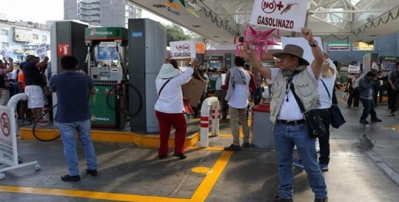 Mexicanos protestan contra el gasolinazo.  Foto: Efe