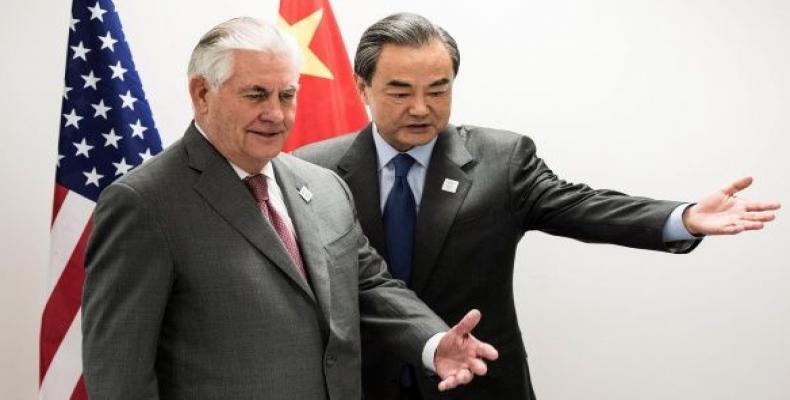 Tillerso y Wang en Bonn.  Foto:  Reuters