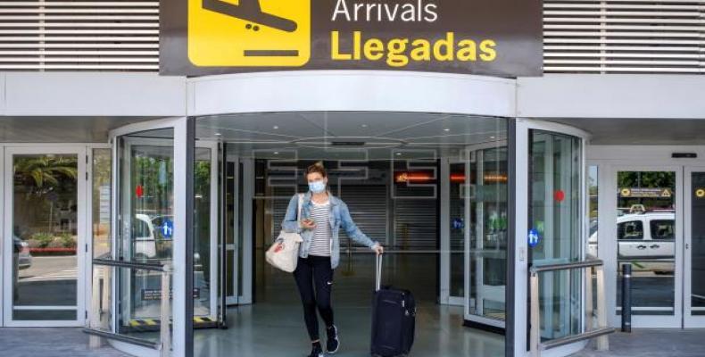 España e Italia, dos de las más vigorosas plazas turísticas, sufren carencia de visitantes por restricciones internas y el temor al contagio. Imagen / EFE.