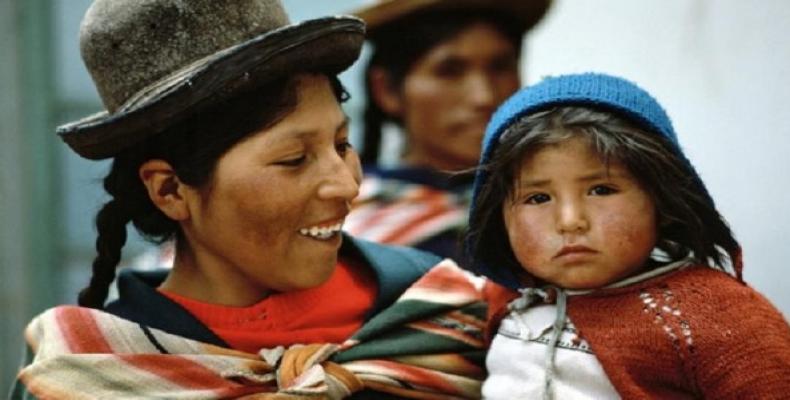 La ministra de Salud de Bolivia, Ariana Campero, expresó que su país desarrolla varios proyectos para lograr un Sistema Único en el sector, el cual sea gratuito