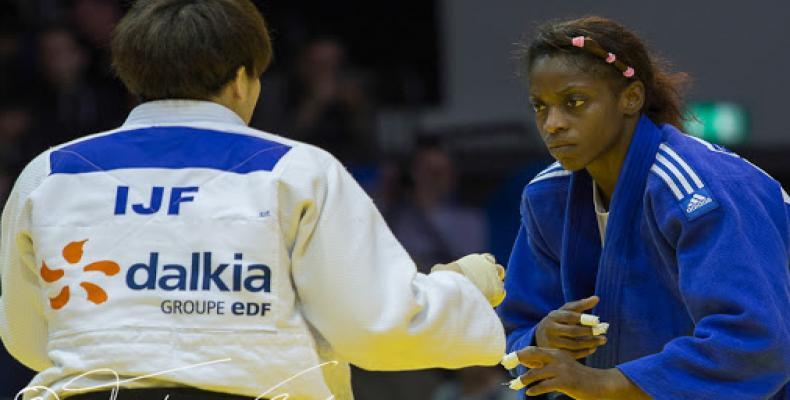 Cubana Kaliema Antomarchi con judogui azul. Foto: Archivo