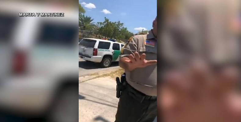Texas border patrol agent kills immigrant.  Photo: YouTube