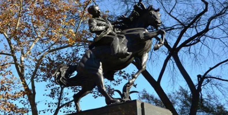 Esta es la última gran estatua ecuestre concebida por Hyatt a sus 82 años. Tiene 18,5 pies de altura. Foto: Magda Resik