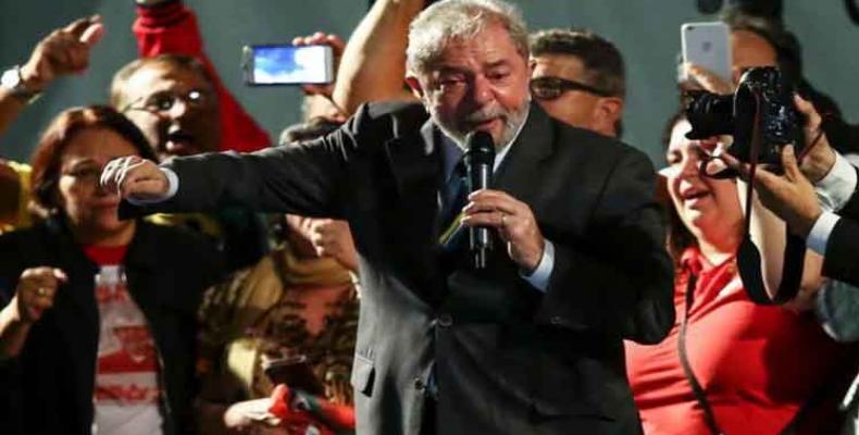 Lula en Curitibia