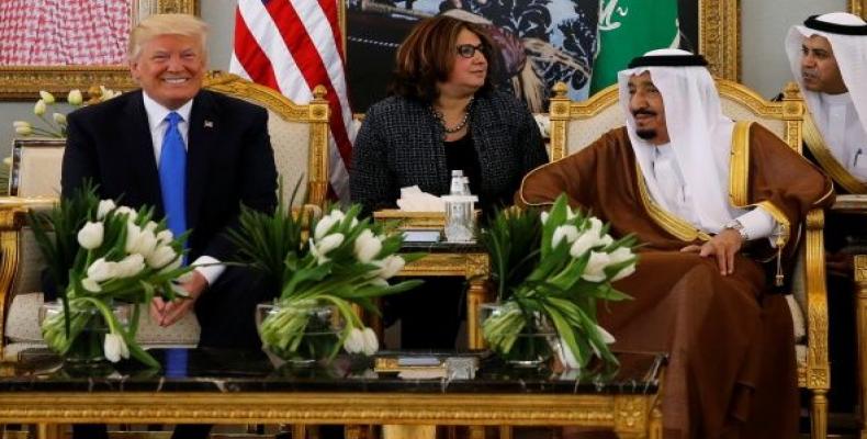 Trump y el rey saudita. Foto:  Reuters