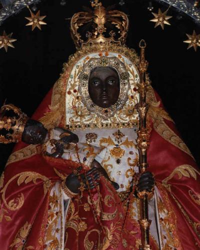 Virgen de la Candelaria de Islas Canarias.