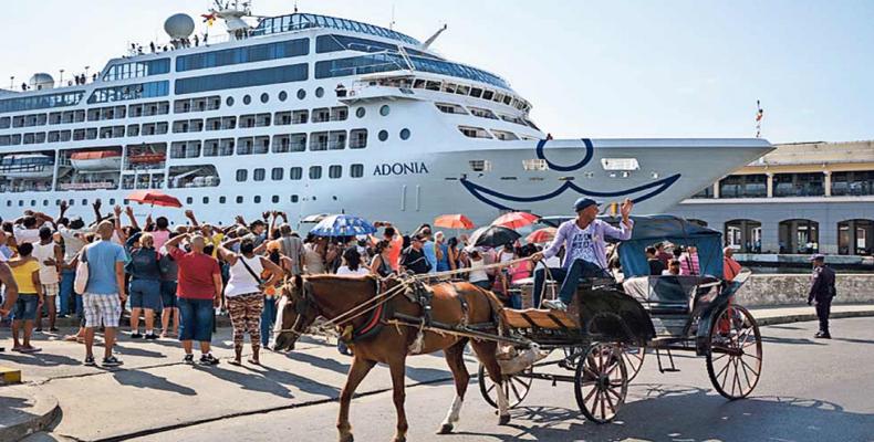 L'Adonia, bateau de croisières de Carnival, à La Havane. Photo des archives