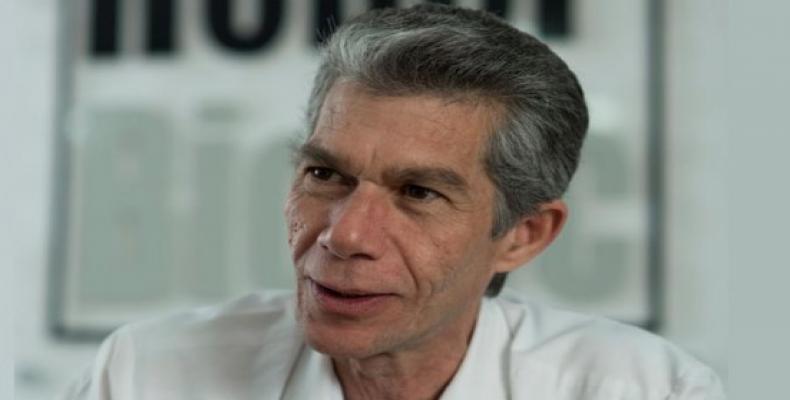 Berlanga es líder de los estudios del fármaco Heberprot-P y diputado a la Asamblea Nacional del Poder Popular. Foto: Cuba Contemporánea