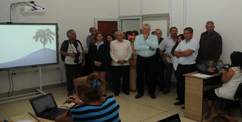 El Primer vicepresidente cubano llamó a consolidar la computación y promover la automatización y la robotización. Foto: PL