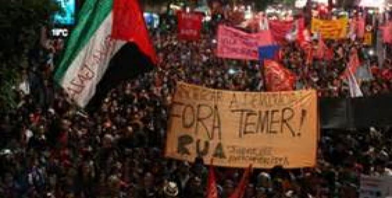 Marcha contra gobierno golpista brasileño