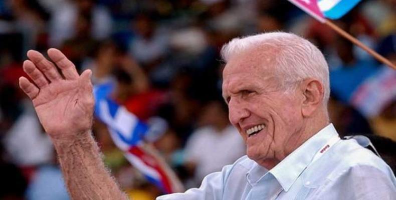 Envía presidente de Nicaragua condolencias por muerte de José Ramón Fernández. Foto: PL.
