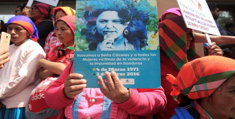 Protesta en Hondura convocada por el Copinh el pasado mes de marzo en Tegucigalpa para exigir justicia  por el asesinato de la ambientalista Berta Cáceres. EFE