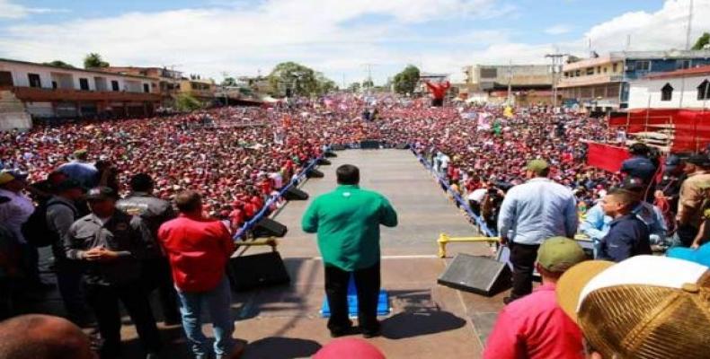 Masivas concentraciones han matizado campaña de Maduro