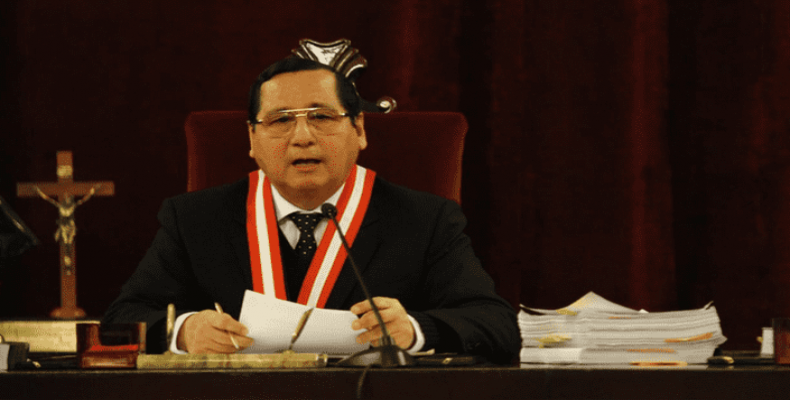 El magistrado Hugo Núñez escuchó también los alegatos de los abogados de las víctimas de dos matanzas por las que Fujimori fue condenado a 25 años de cárcel.Fot