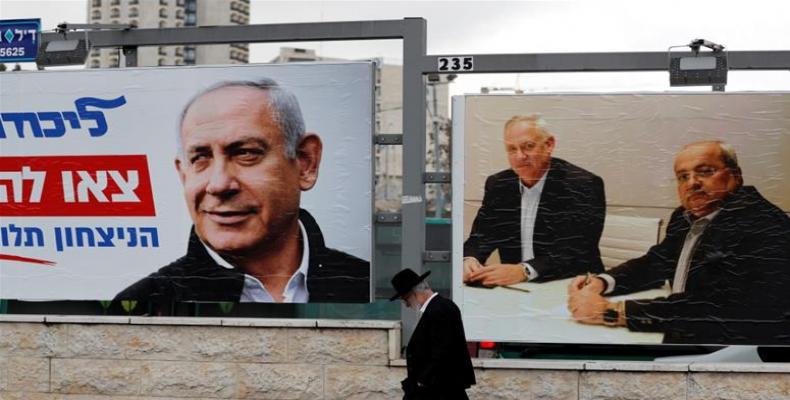 Israeli Prime Minister Benjamin Netanyahu speaks during a cabinet meeting in Jerusalem.  (Photo: EFE)