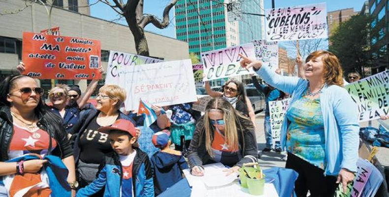 Dimanche dernier, des centaines de personnes ont manifesté à Montréal contre la fermeture du consulat canadien à La Havane.