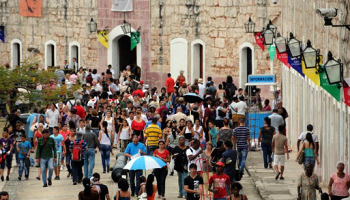 asistencia publico en feria del libro de la Habana:Archivo