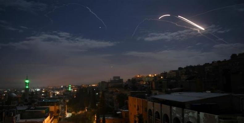 Photo taken early on January 21, 2019, shows Syrian air defense batteries responding to Israeli missiles targeting Damascus.  Photo: AFP