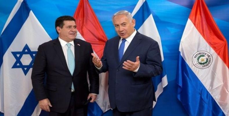 Israeli Prime Minister Benjamin Netanyahu next to Paraguayan President Horacio Cartes following the opening ceremony of the embassy of Paraguay in Jerusalem, Ma