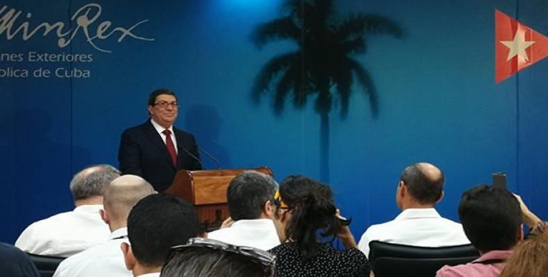Rodríguez llamó a la comunidad internacional a detener la actual escalada agresiva de Washington contra nuestro país. Foto: Sergio Alejandro Gómez/Cubadebate