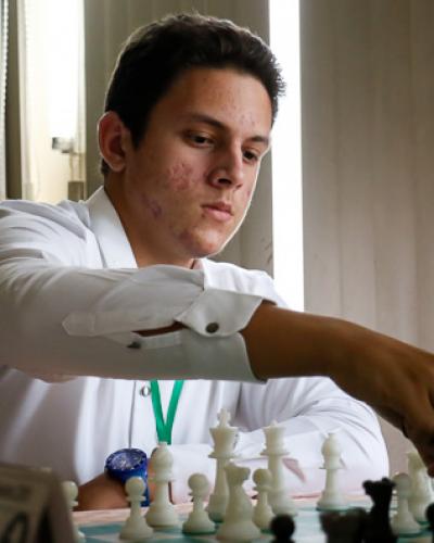 Sur la photo, Carlos Albornoz, champion cubain des échecs.