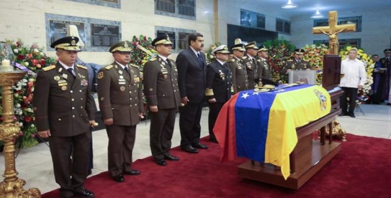 Presidente Nicolas Maduro durante acto fúnebre en la Academia Militar, en Fuerte Tiuna. (Foto/noticiaaldia.com)