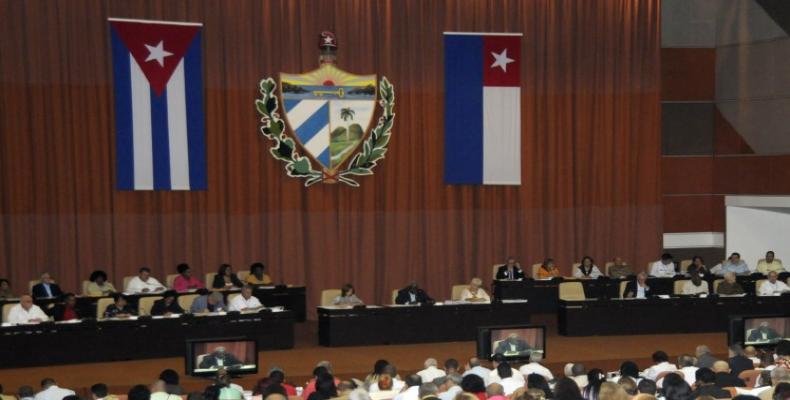 Califican de históricas sesiones del parlamento cubano. Foto: PL.