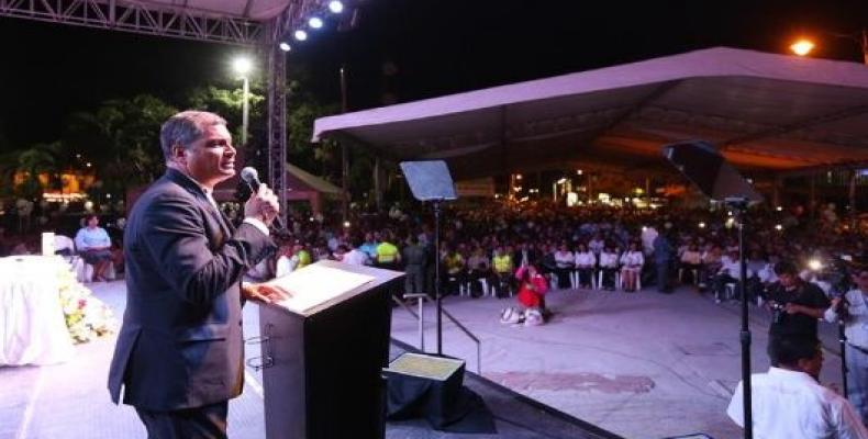 Correa convocando a la actividad por la paz y la democracia