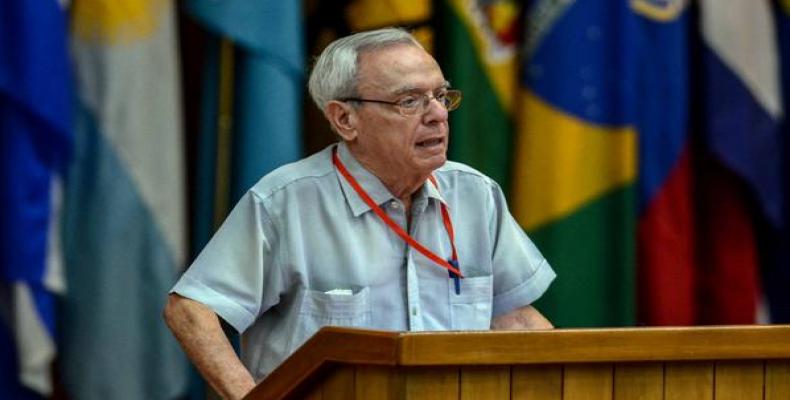 El destacado investigador intervino en una plenaria especial sobre el pensamiento del líder cubano. Foto: Abel Padrón Padilla