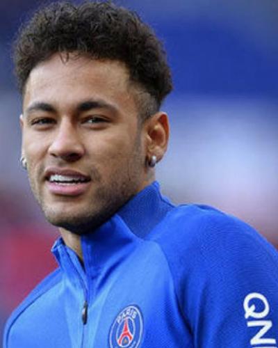 Neymar con pullover del PSG. Foto: PL