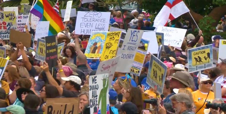 Protesters led by a coalition of interfaith religious leaders demonstrate against US immigration policy that separates parents from their children, June 23, 201