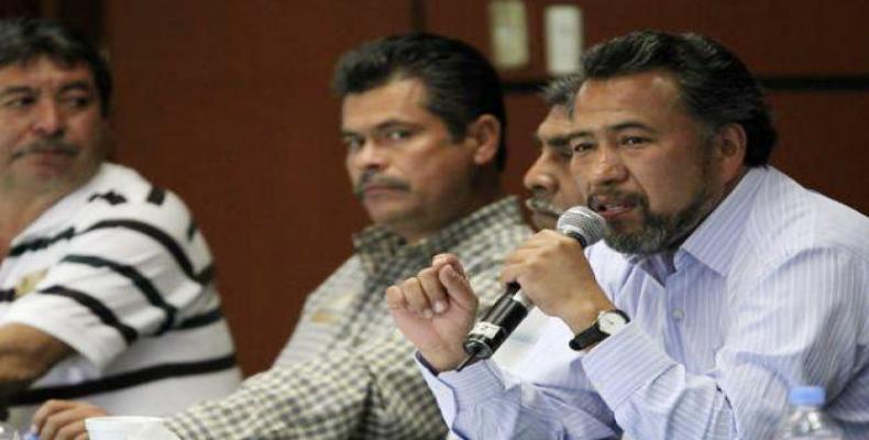 Dirigentes opuestos a reforma educativa mexicana