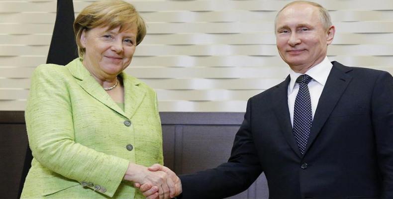 Presidente ruso, Vladimir Putin, y la canciller federal alemana, Angela Merkel,