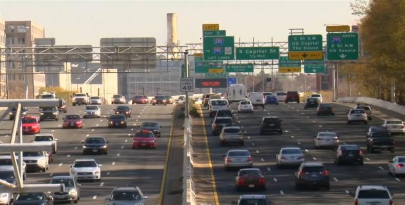  Inefficient car standards contribute to pollution.  Photo: AP