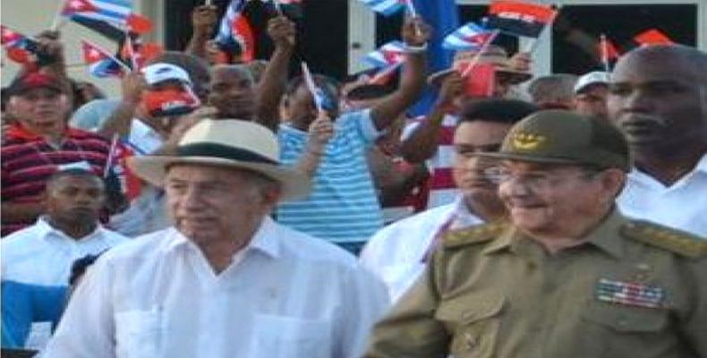 José Ramon Machado Ventura et le président cubain, Raul Castro.