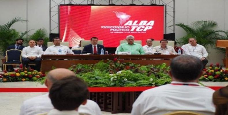 Presidente cubano asistió a clausura de consejo político del ALBA-TCP