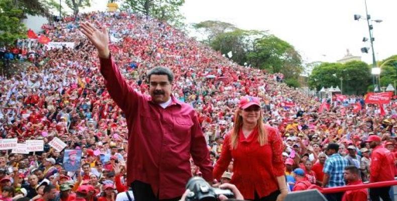 Maduro y Cilia Flores en acto por el Primero de Mayo